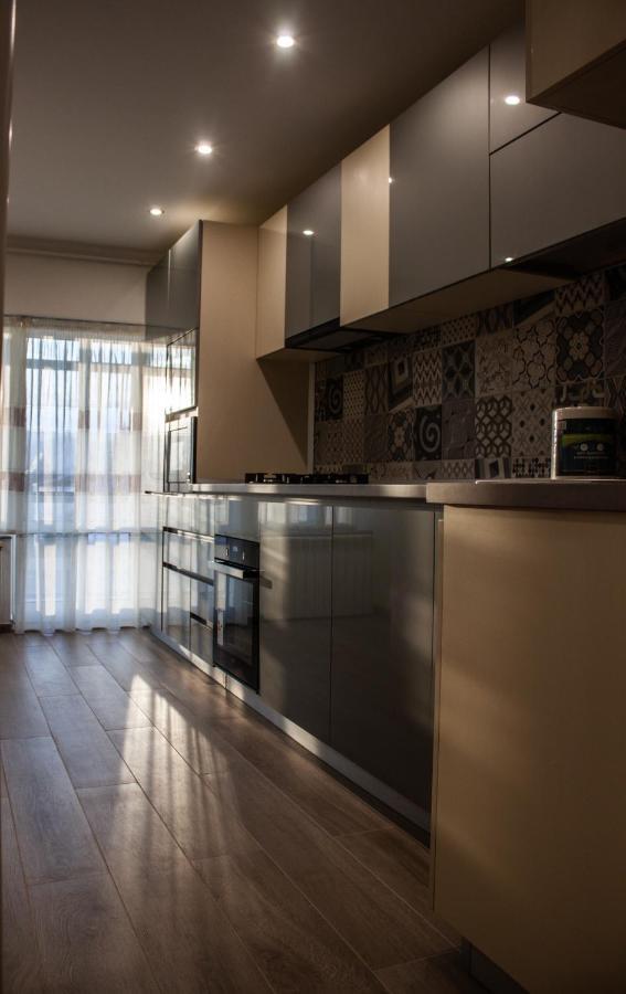 Eurocomfort Apartments П'ятра-Нямц Екстер'єр фото
